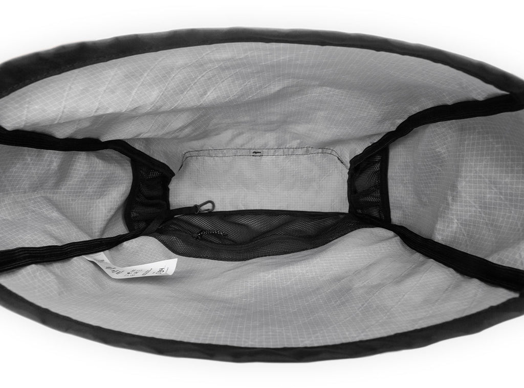 nternal zippered pocket and carabiner in Liteway Hip Pack